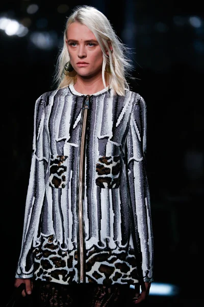 Look 76